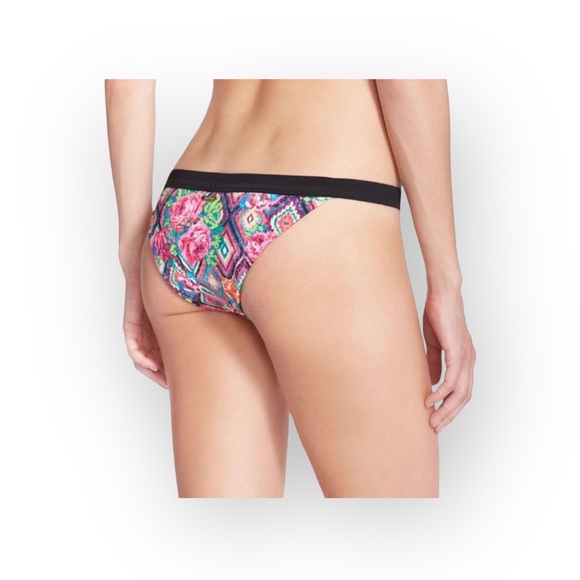 new BB Beach Bunny ❉ Floral Print Bikini Bottom ❉ Pink Strawberry Print ❉ L XL ❉ - Picture 11 of 16